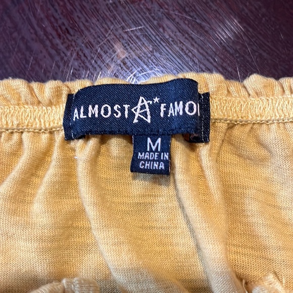 Ruched Crop Short Sleeve Tee - Picture 2 of 4